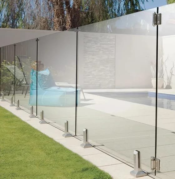 Glass Spigot Pool Pencing